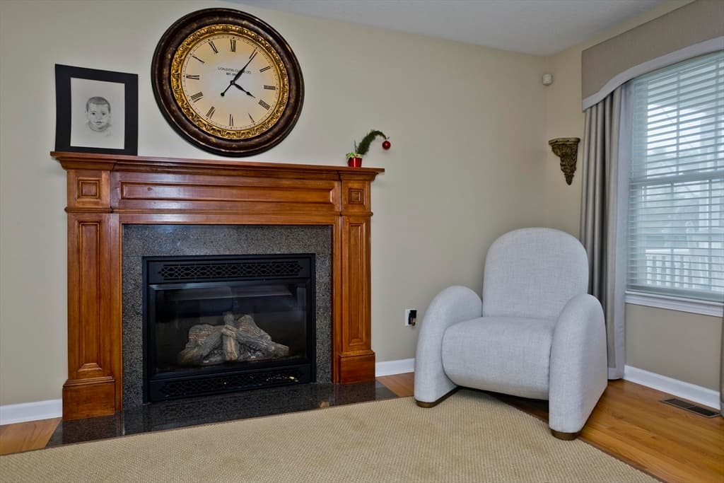 38 White Ave, East Longmeadow MA 01028 photo 8