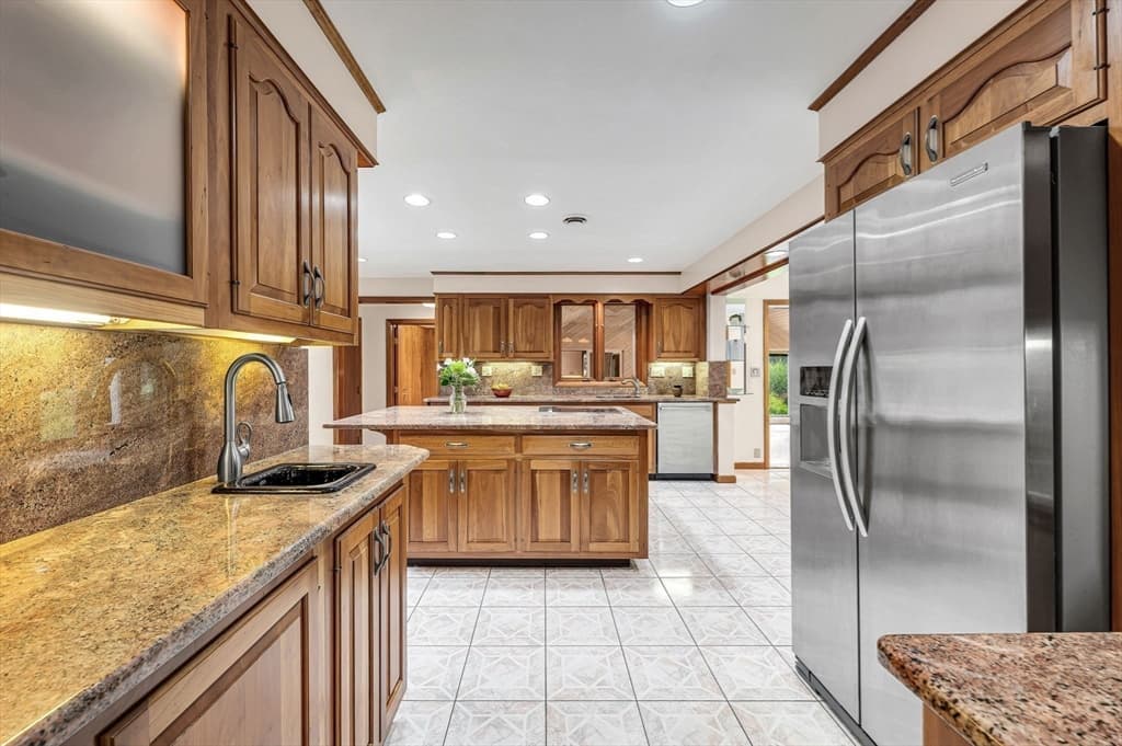 96 Prynnwood Road, Longmeadow MA 01106 photo 14