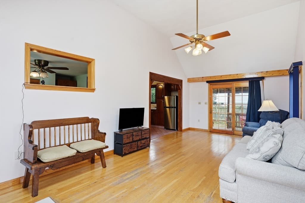 6 Devine Rd, Randolph MA 02368 photo 6