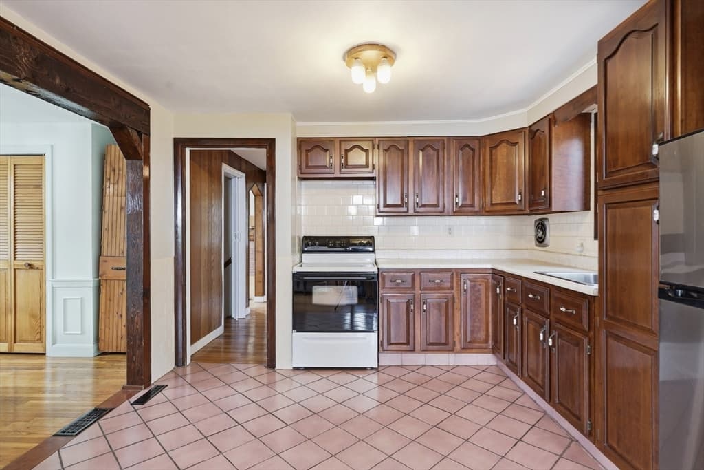 6 Devine Rd, Randolph MA 02368 photo 10