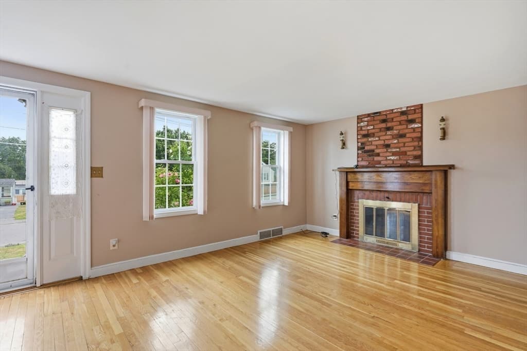 6 Devine Rd, Randolph MA 02368 photo 15