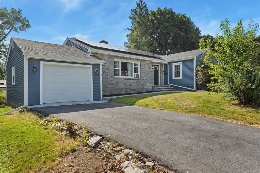 Single Family Residence at 5 5th Ave, Dudley MA 01571, Dudley, photo 3 of 39