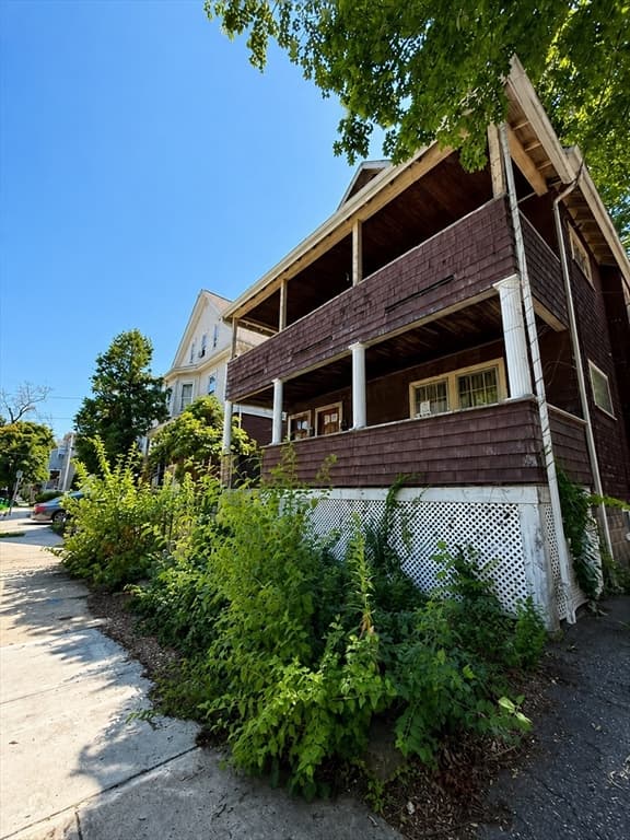 84 Orchard St, Medford MA 02155 photo 2