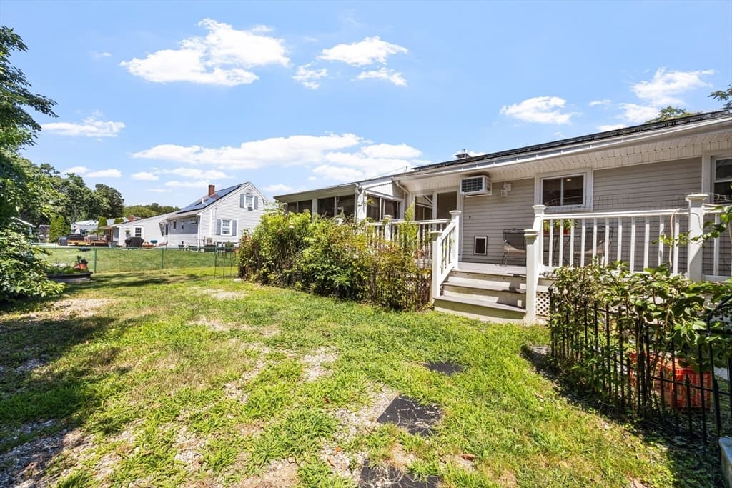 55 Evans St, Somerset MA 02726 photo 3