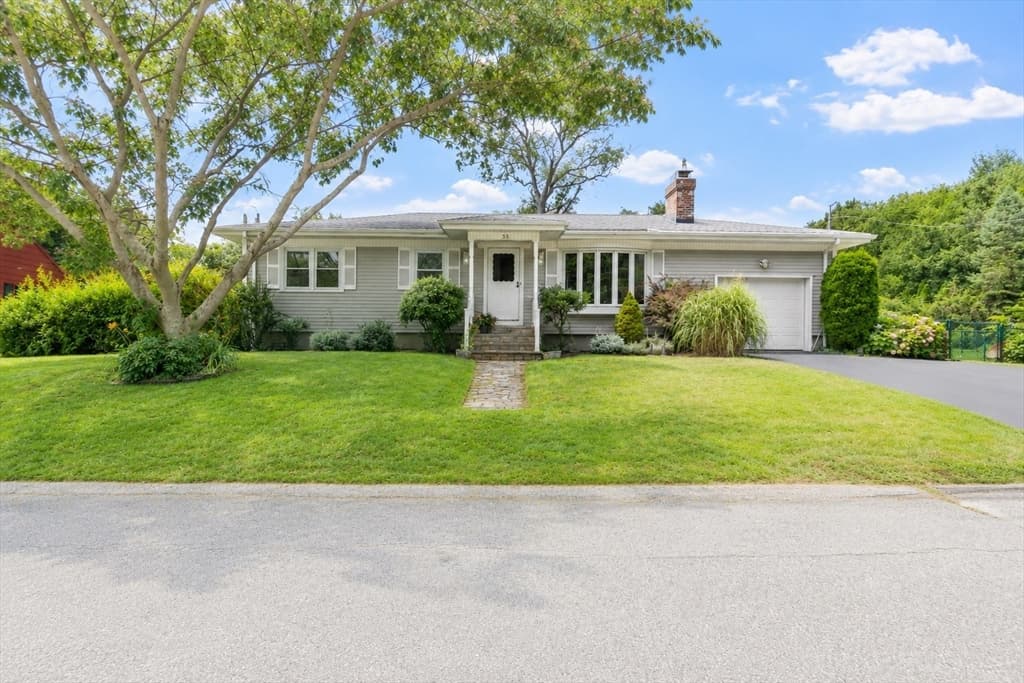 55 Evans St, Somerset MA 02726