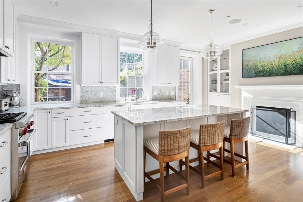54 Pinckney St, Boston MA 02114 photo 6