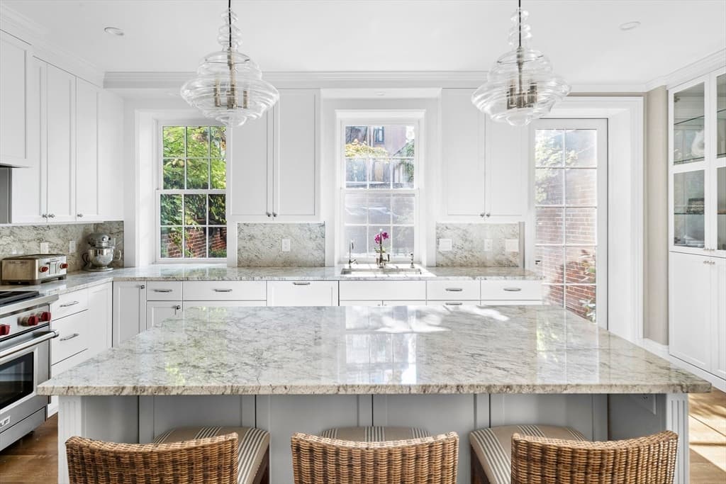 54 Pinckney St, Boston MA 02114 photo 7