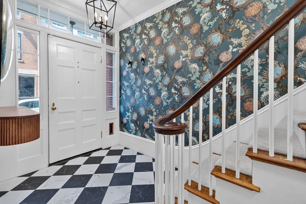 54 Pinckney St, Boston MA 02114 photo 3
