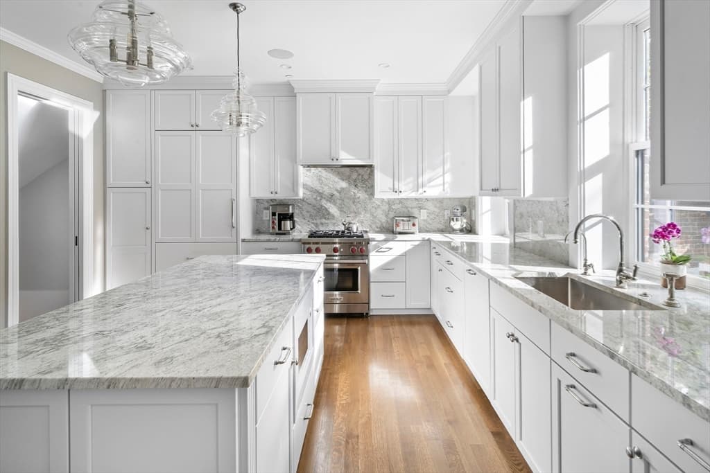 54 Pinckney St, Boston MA 02114 photo 8