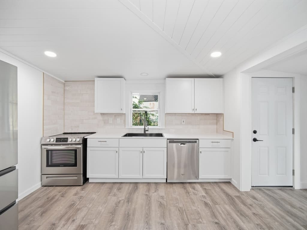 139 Spring St, Quincy MA 02169 photo 2