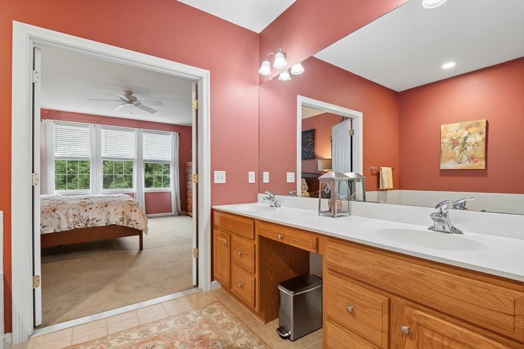 Condominium at 44 Cherry Ln # 44, Grafton MA 01560, Grafton, photo 23 of 41