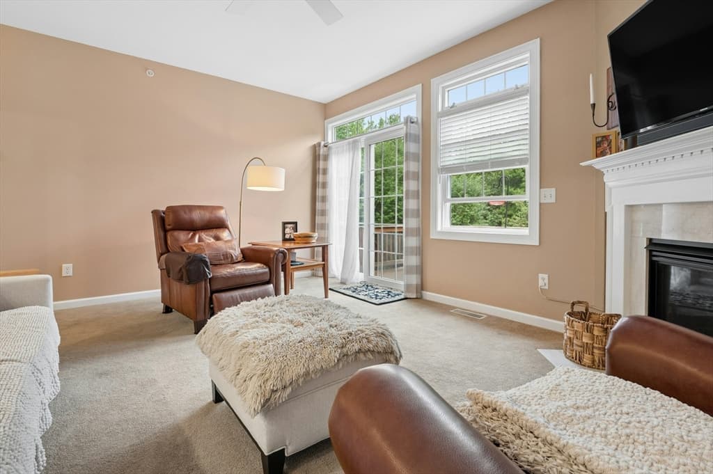 Condominium at 44 Cherry Ln # 44, Grafton MA 01560, Grafton, photo 13 of 41