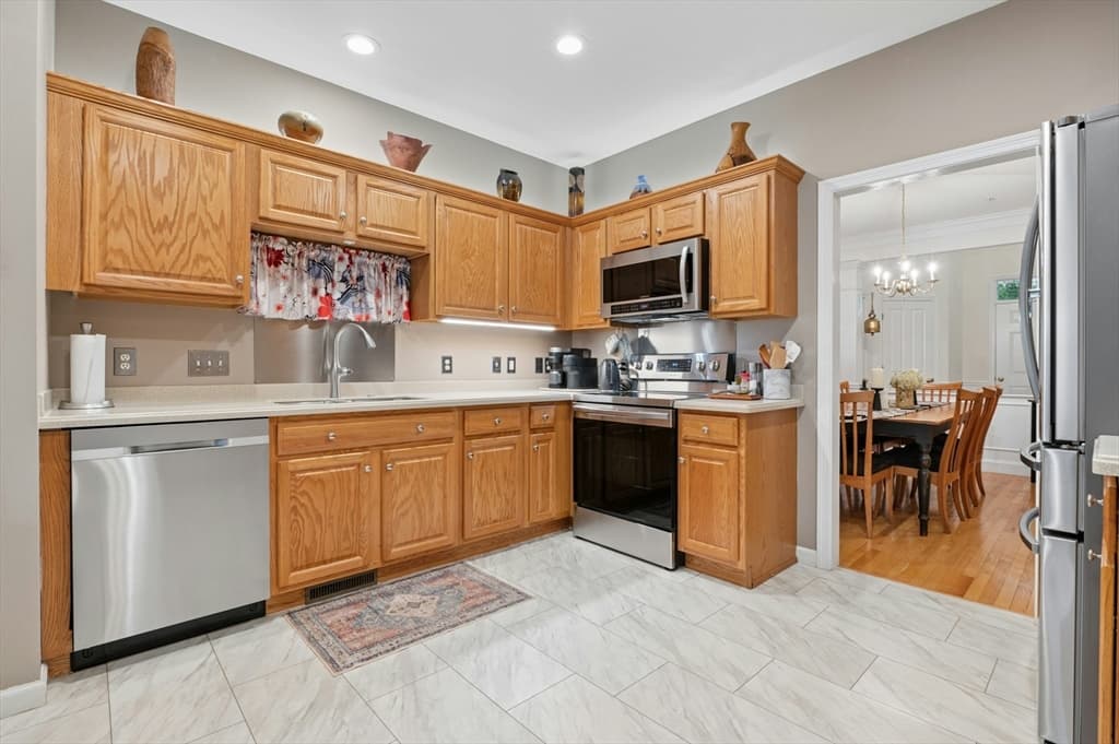 Condominium at 44 Cherry Ln # 44, Grafton MA 01560, Grafton, photo 10 of 41