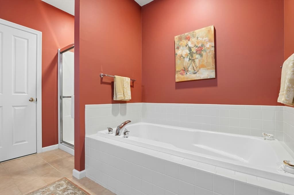 Condominium at 44 Cherry Ln # 44, Grafton MA 01560, Grafton, photo 21 of 41