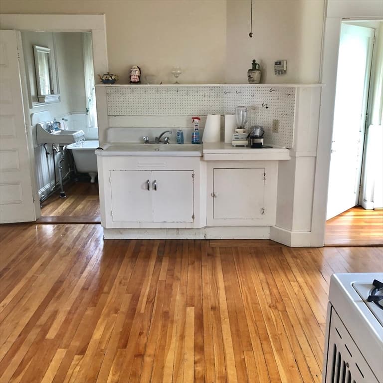 16 California Court, Clinton MA 01510 photo 7