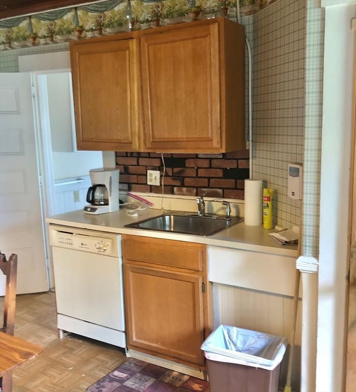 16 California Court, Clinton MA 01510 photo 24