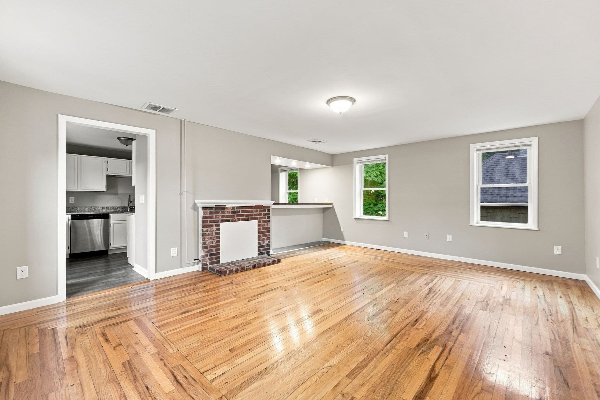 2 Family - 2 Units Up/Down at 5 Princeton St, Westfield MA 01085, Westfield, photo 3 of 27