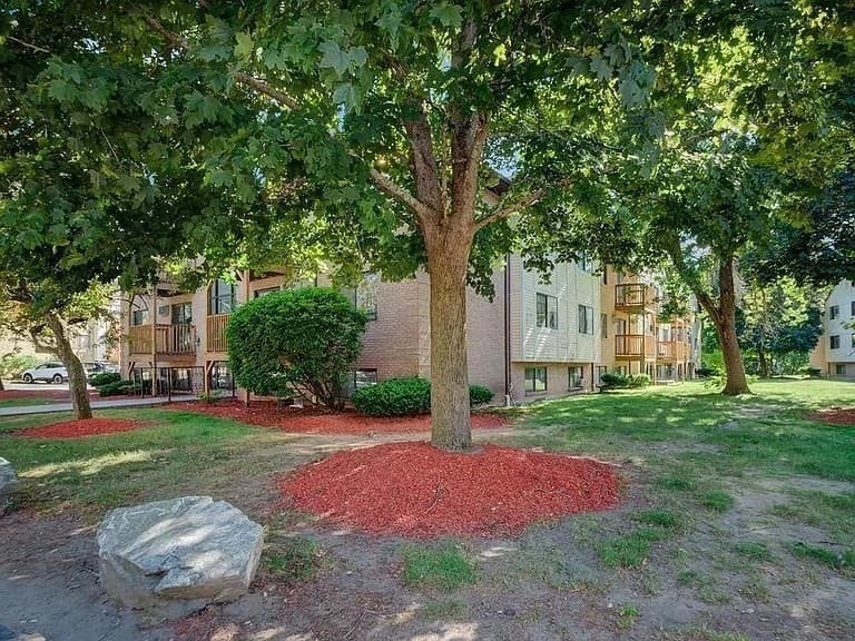 5 Lancelot Ct # 2, Salem NH 03079 photo 3