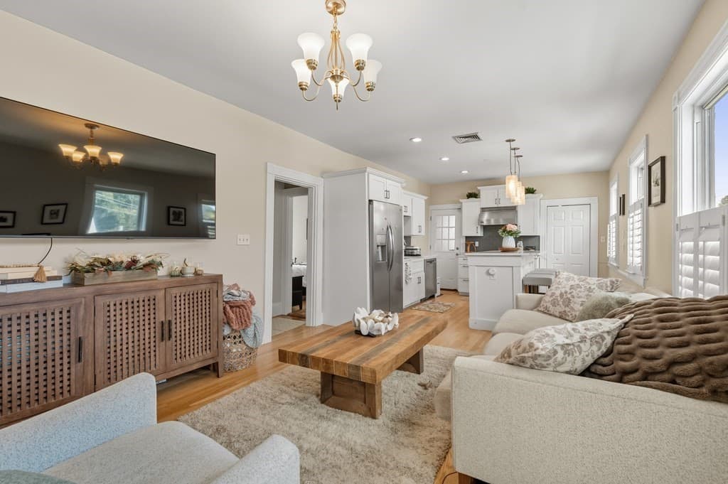 285 Neponset Ave PH, Boston MA 02122 photo 2