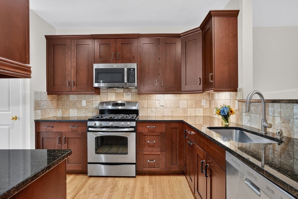 4 Hastings Rd # 4, Hudson MA 01749 photo 11