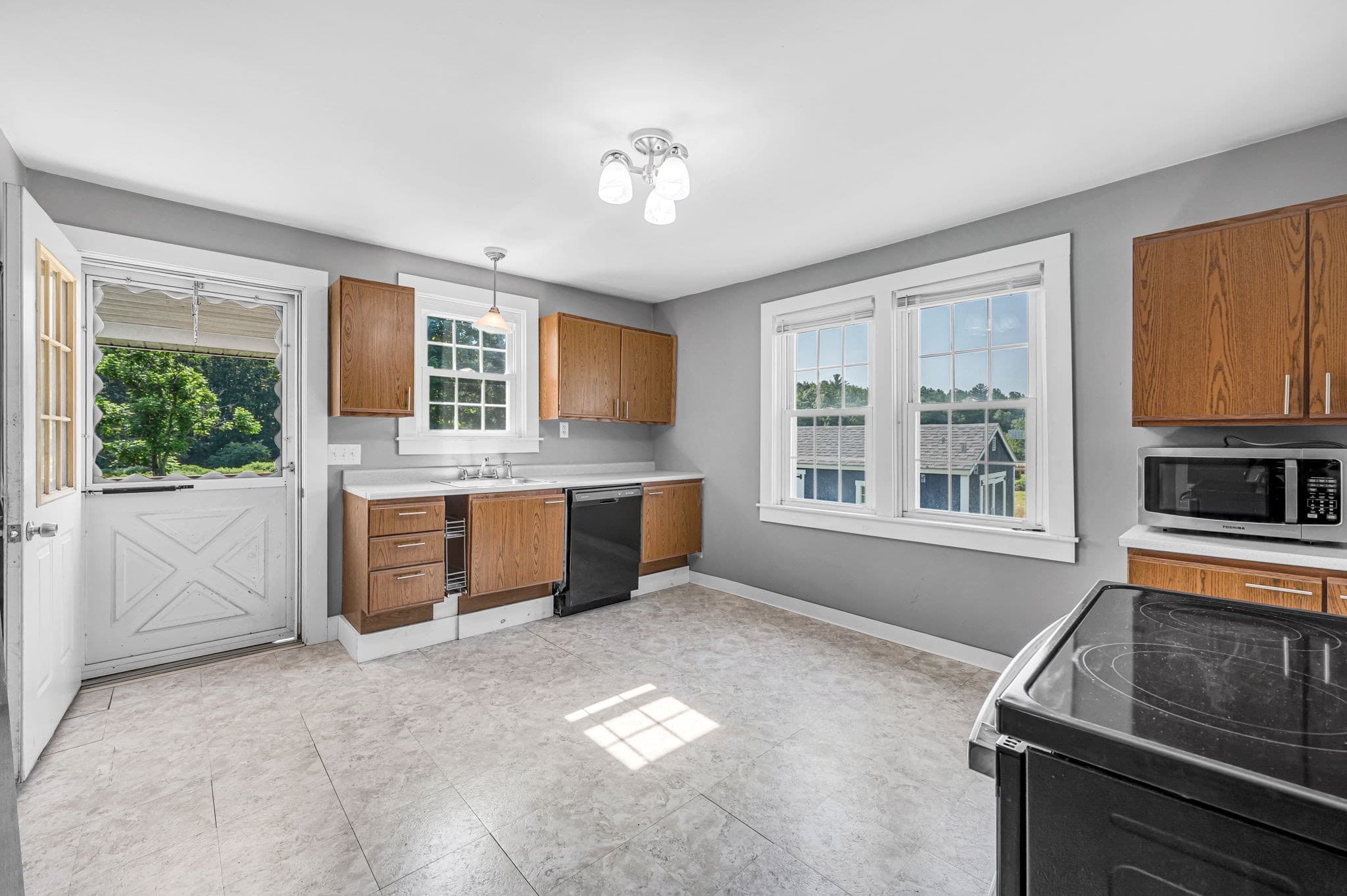 Single Family Residence at 81 South St, Williamsburg MA 01096, photo 10 of 34