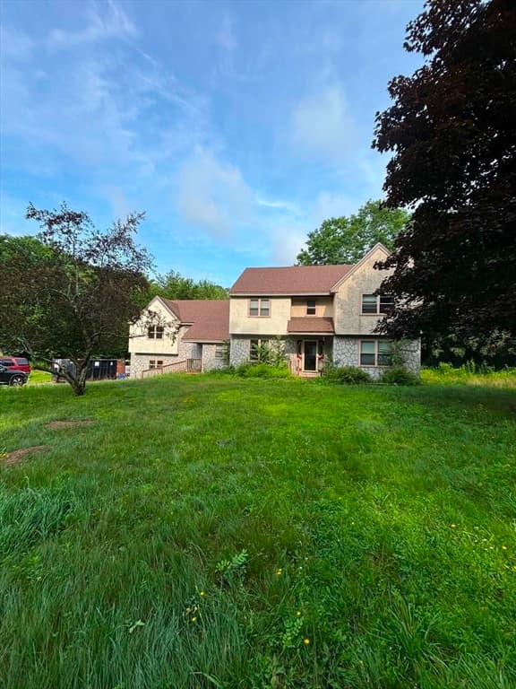 10 Patricia Ann Dr, Haverhill MA 01830