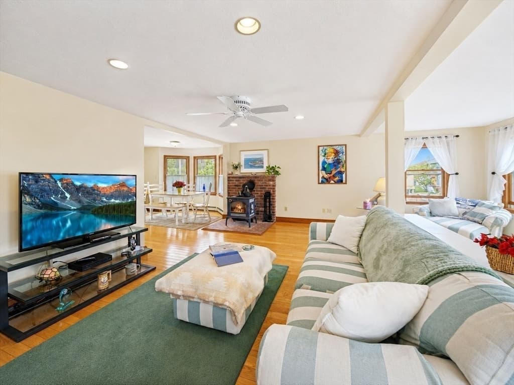 36 Hampton Circle, Hull MA 02045 photo 4