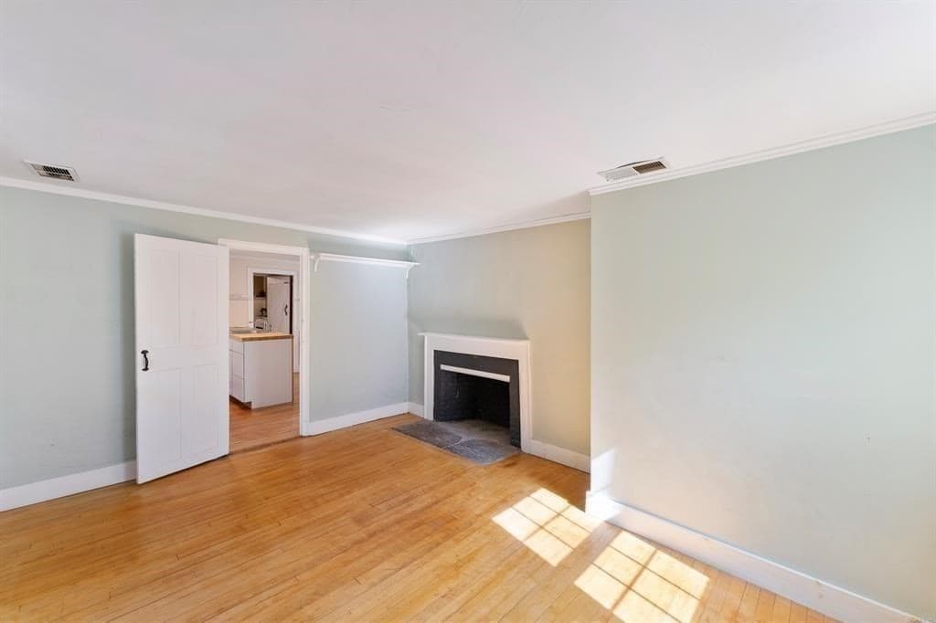 Single Family Residence at 1530 Hartford Pike, Killingly CT 06243, photo 16 of 40