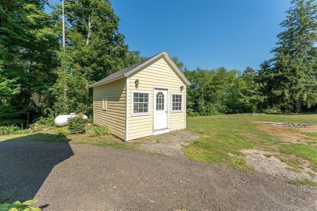 Single Family Residence at 1530 Hartford Pike, Killingly CT 06243, photo 30 of 40