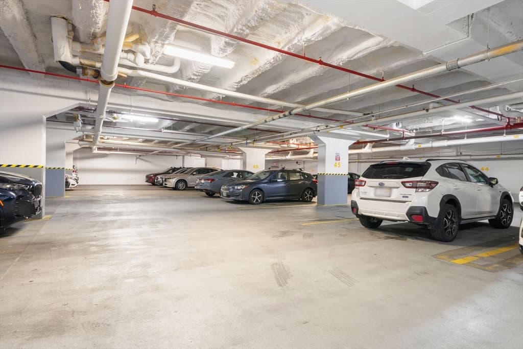 12 Stoneholm, Boston MA 02115 photo 3