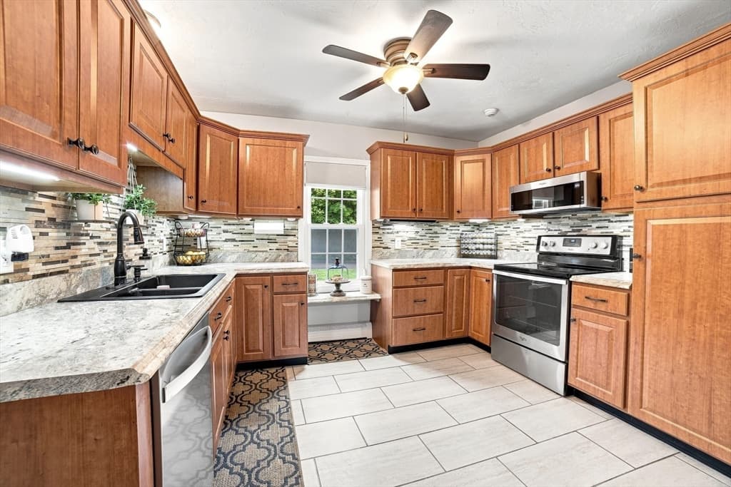 7 Leela Lane, Leicester MA 01542 photo 9