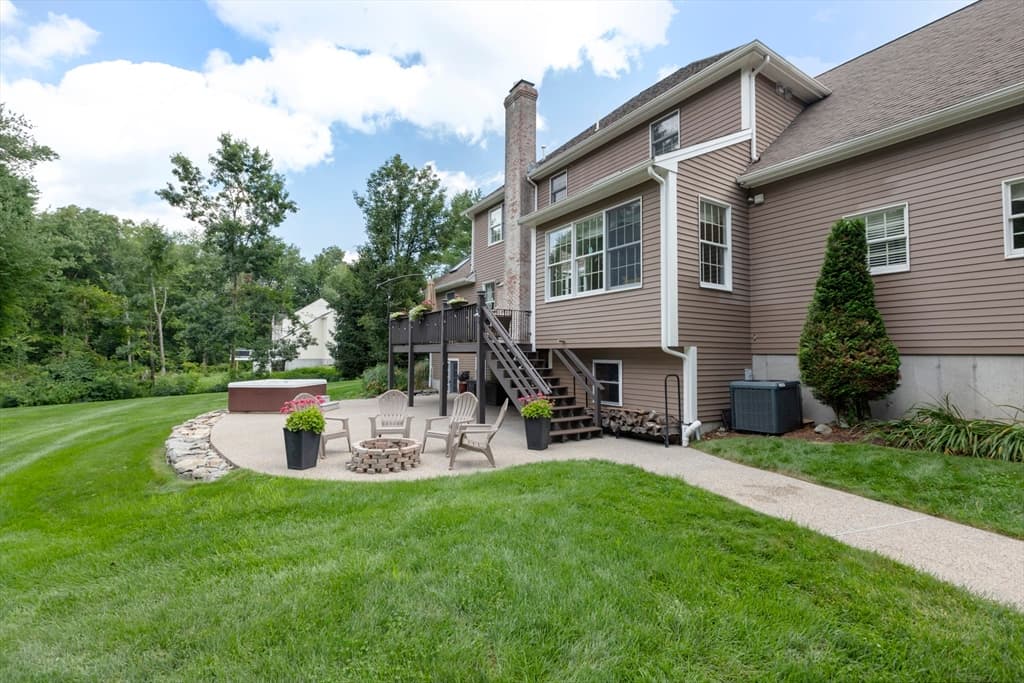 11 Bridle Dr, Lincoln RI 02865 photo 8