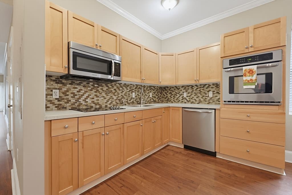 Condominium at 426 Mount Hope St # 308, North Attleboro MA 02760, North Attleboro, photo 7 of 28