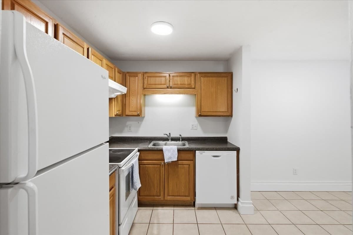 Condominium at 976 Plain # 54, Marshfield MA 02050, Marshfield, photo 17 of 39