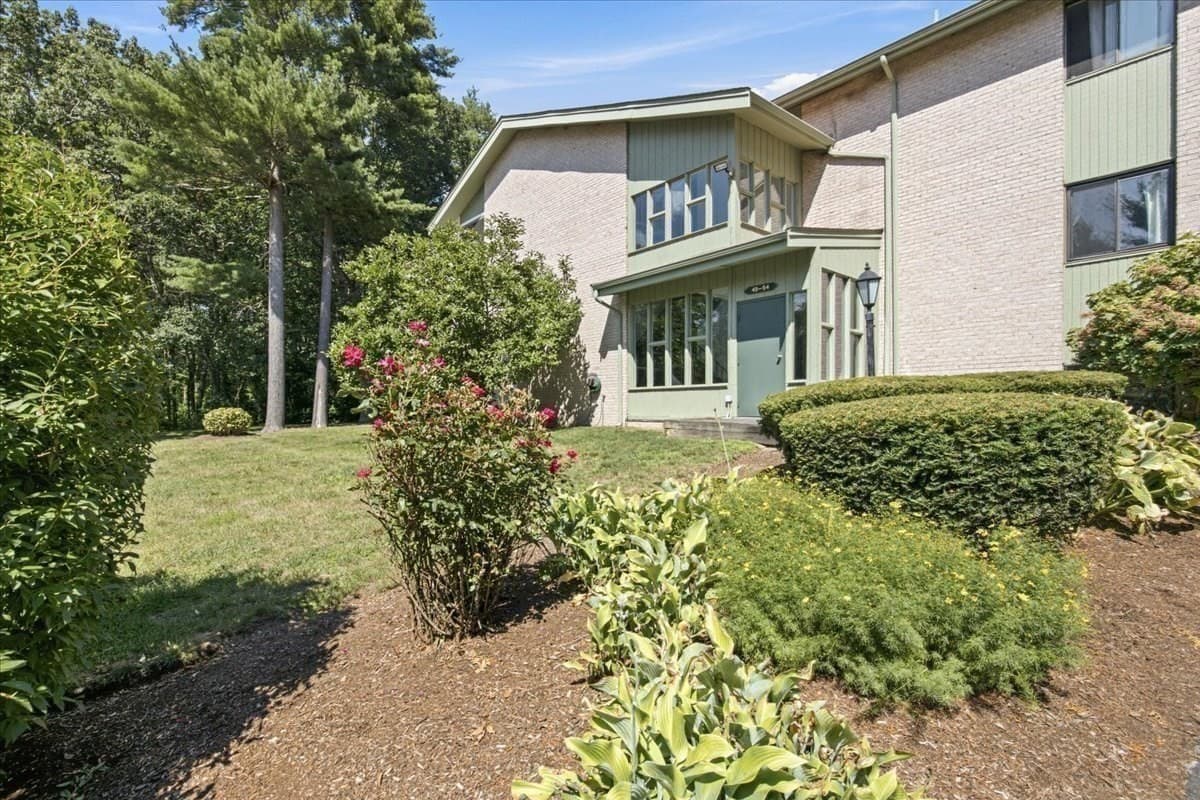 Condominium at 976 Plain # 54, Marshfield MA 02050, Marshfield, photo 3 of 39