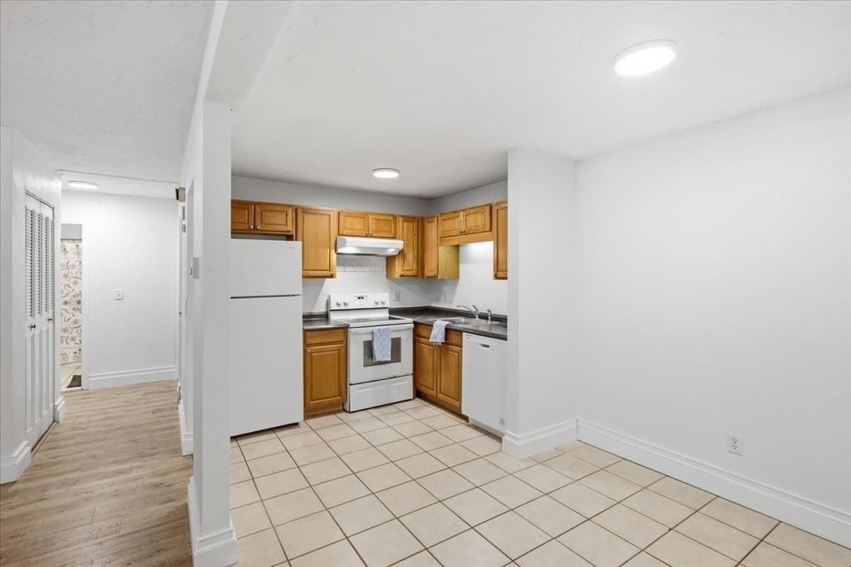 Condominium at 976 Plain # 54, Marshfield MA 02050, Marshfield, photo 20 of 39