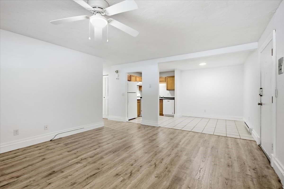 Condominium at 976 Plain # 54, Marshfield MA 02050, Marshfield, photo 9 of 39