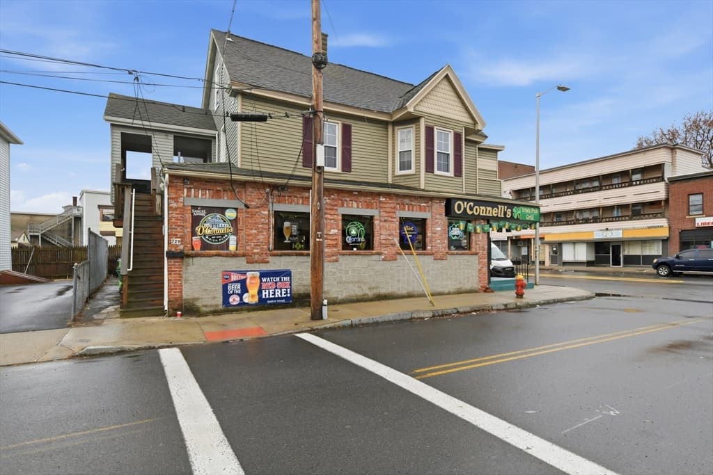 729 Chicopee St, Chicopee MA 01013 photo 2