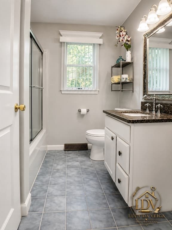 252 Elizabeth Dr, Ludlow MA 01056 photo 13