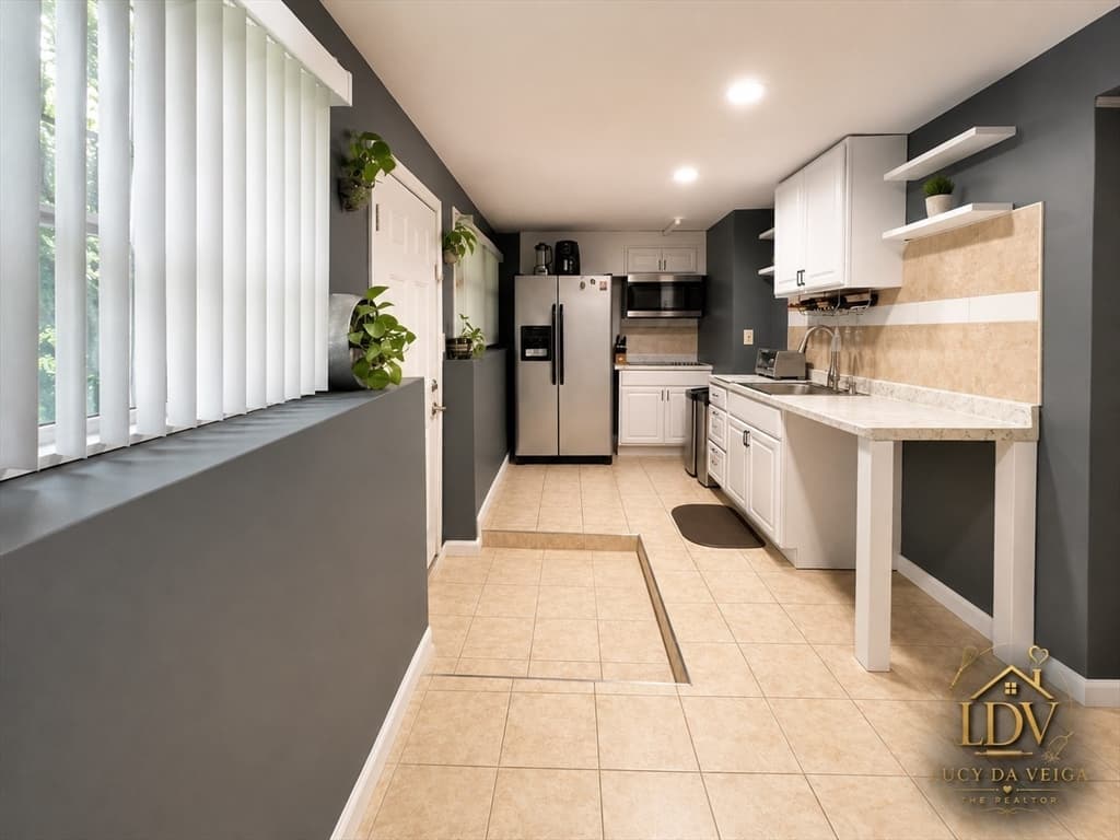 252 Elizabeth Dr, Ludlow MA 01056 photo 22