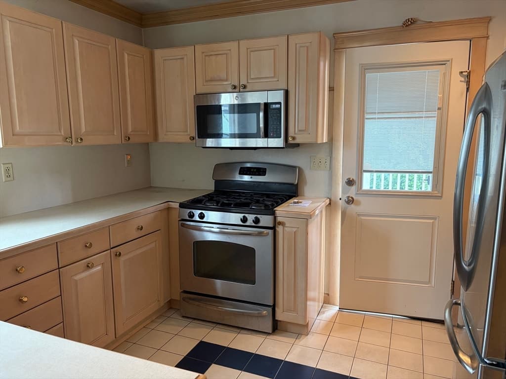 312 Plantation St, Worcester MA 01604 photo 13