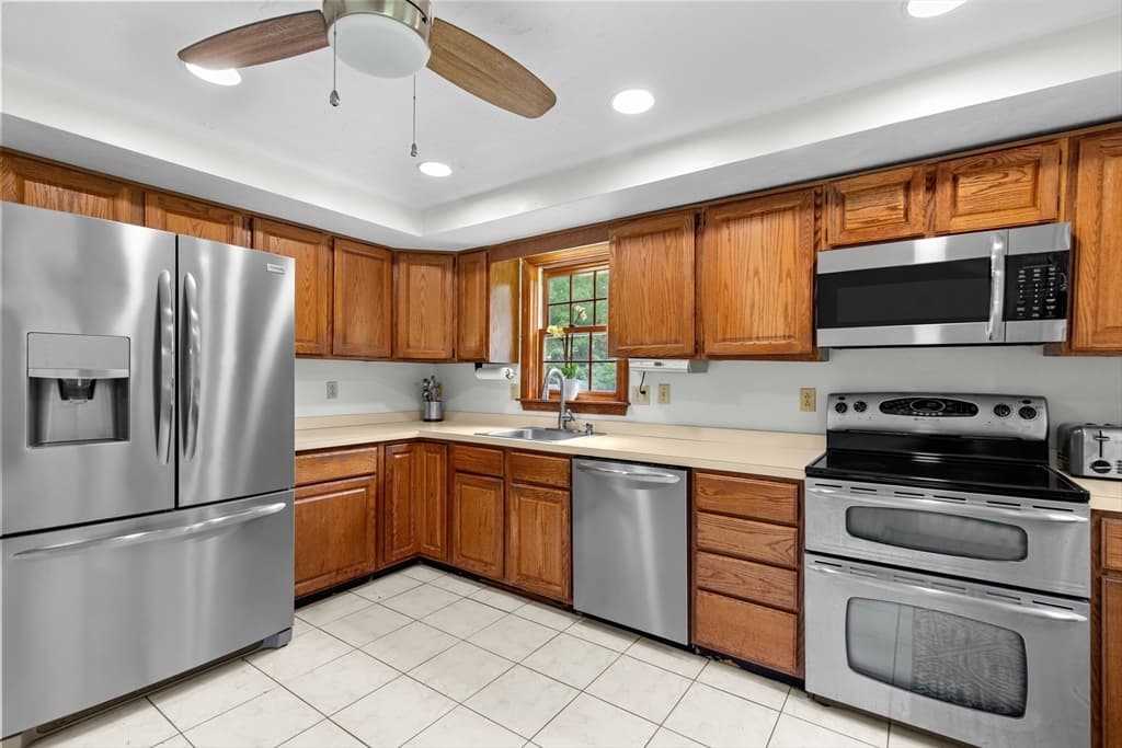 73 Raymond Rd, Plymouth MA 02360 photo 5