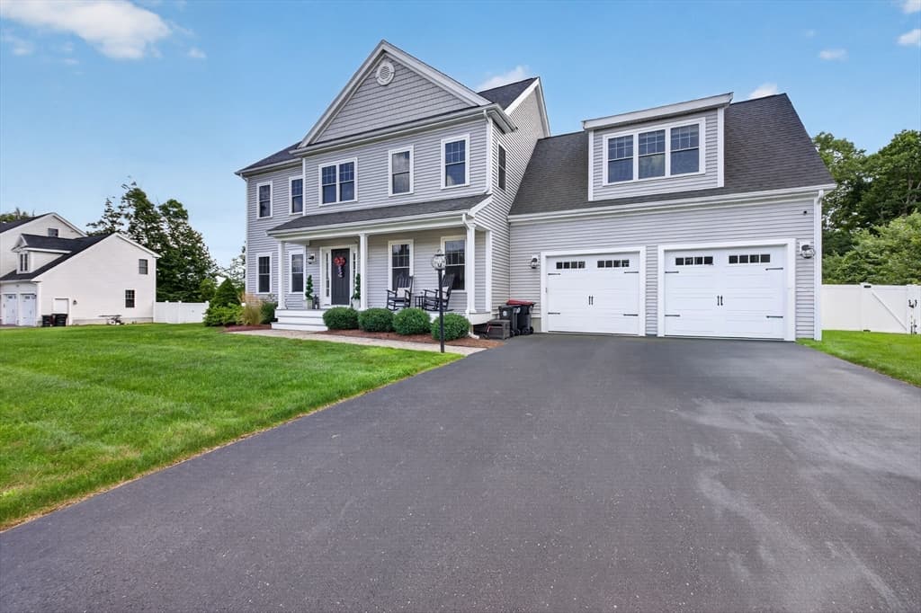 20 Kelly Ln, Brockton MA 02301