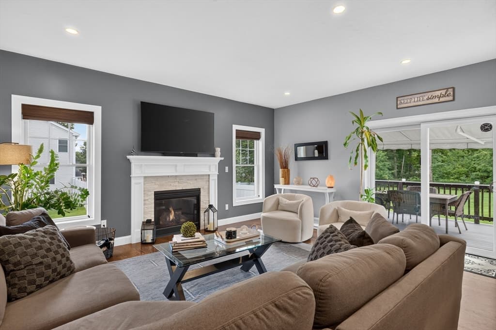20 Kelly Ln, Brockton MA 02301 photo 24