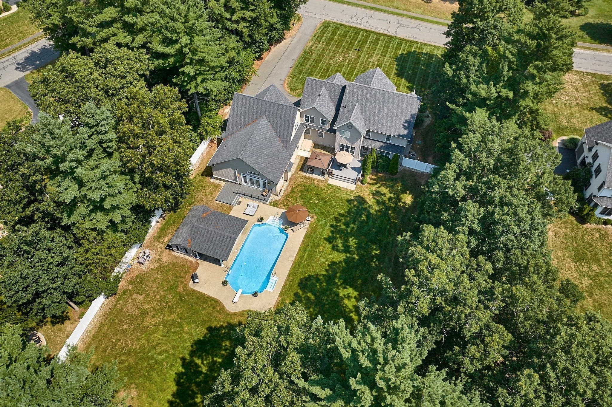 Single Family Residence at 2 Kevin Dr, Southampton MA 01073, photo 2 of 42