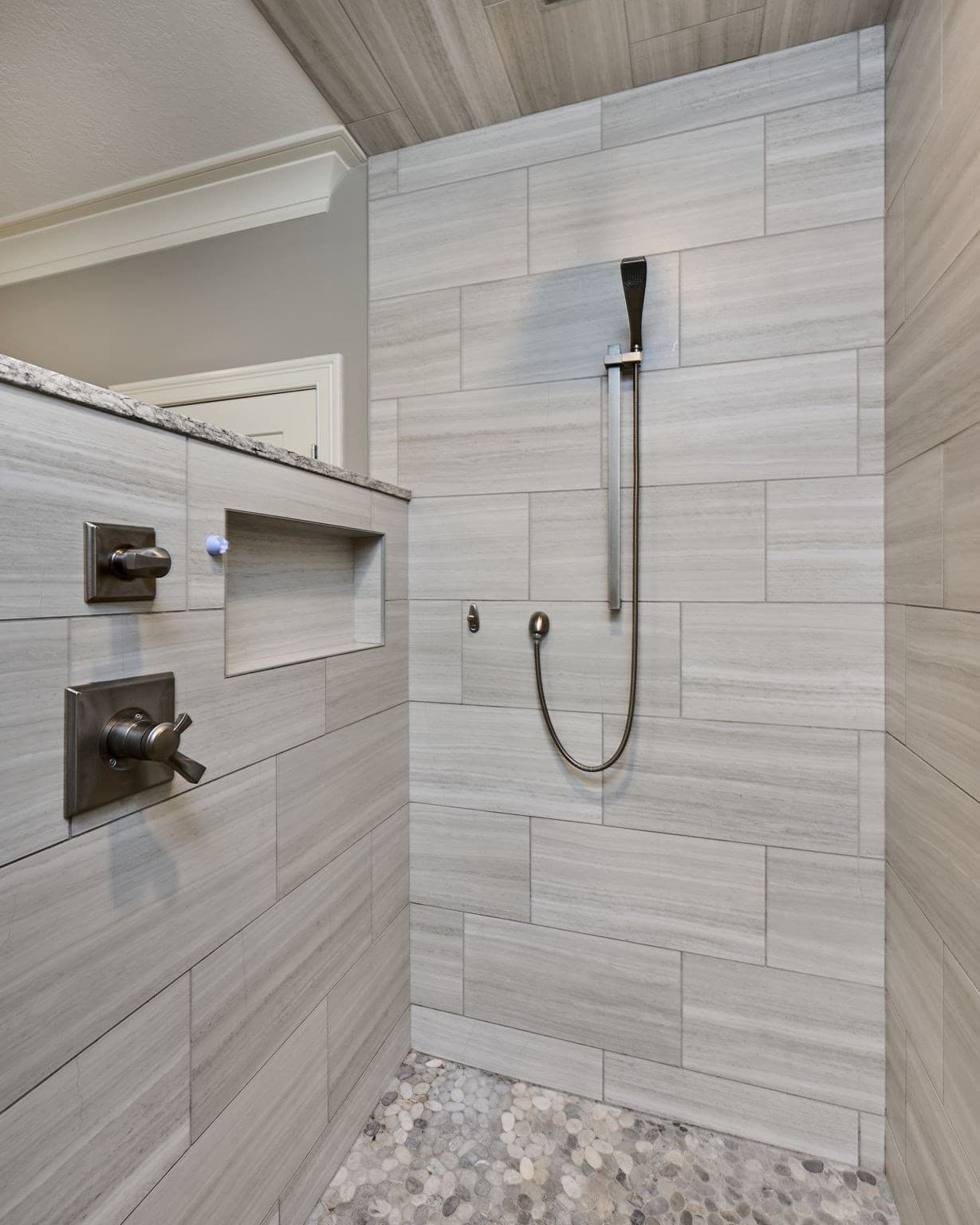 Single Family Residence at 2 Kevin Dr, Southampton MA 01073, photo 10 of 42