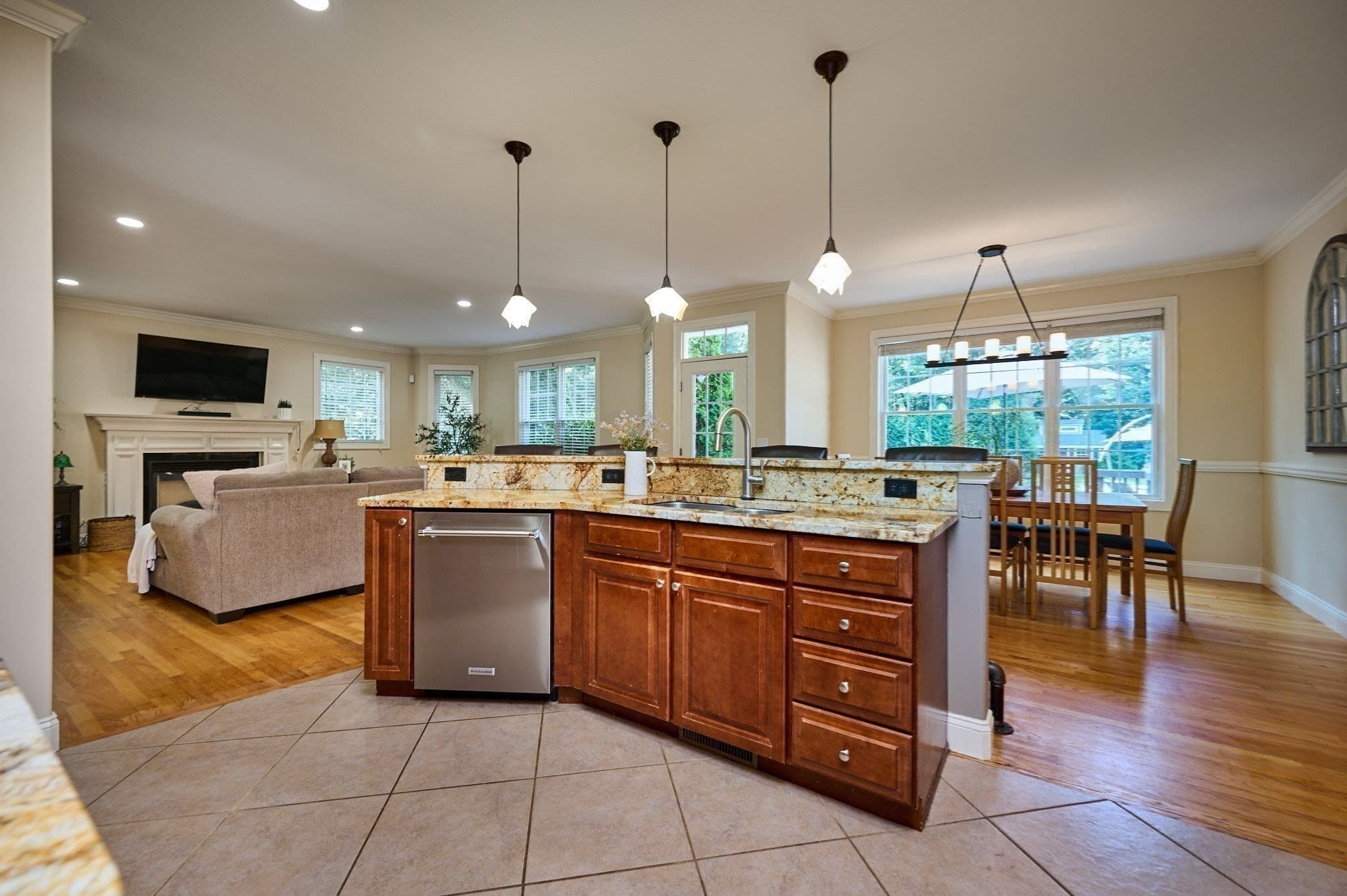 Single Family Residence at 2 Kevin Dr, Southampton MA 01073, photo 19 of 42