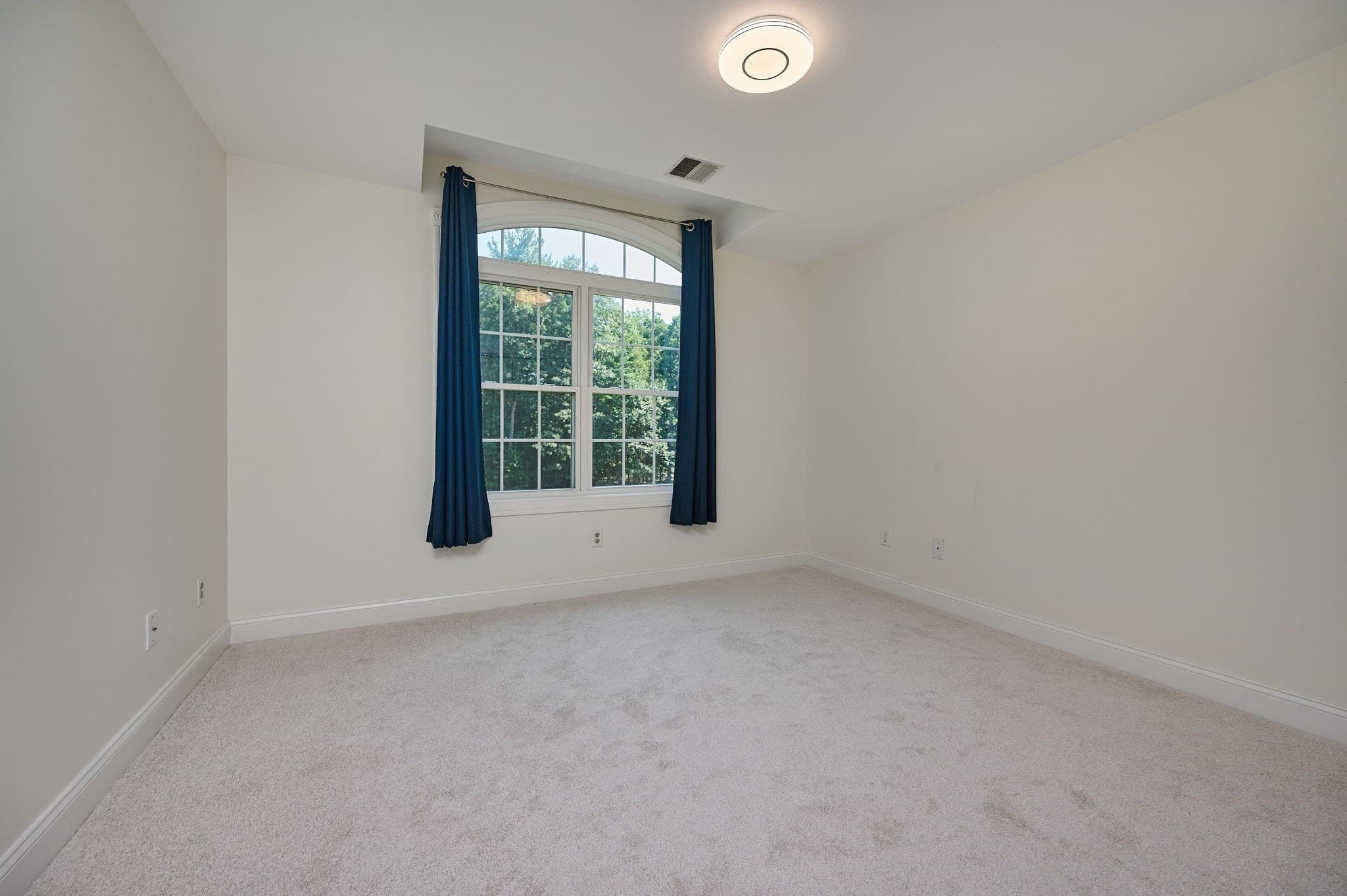 Single Family Residence at 2 Kevin Dr, Southampton MA 01073, photo 31 of 42