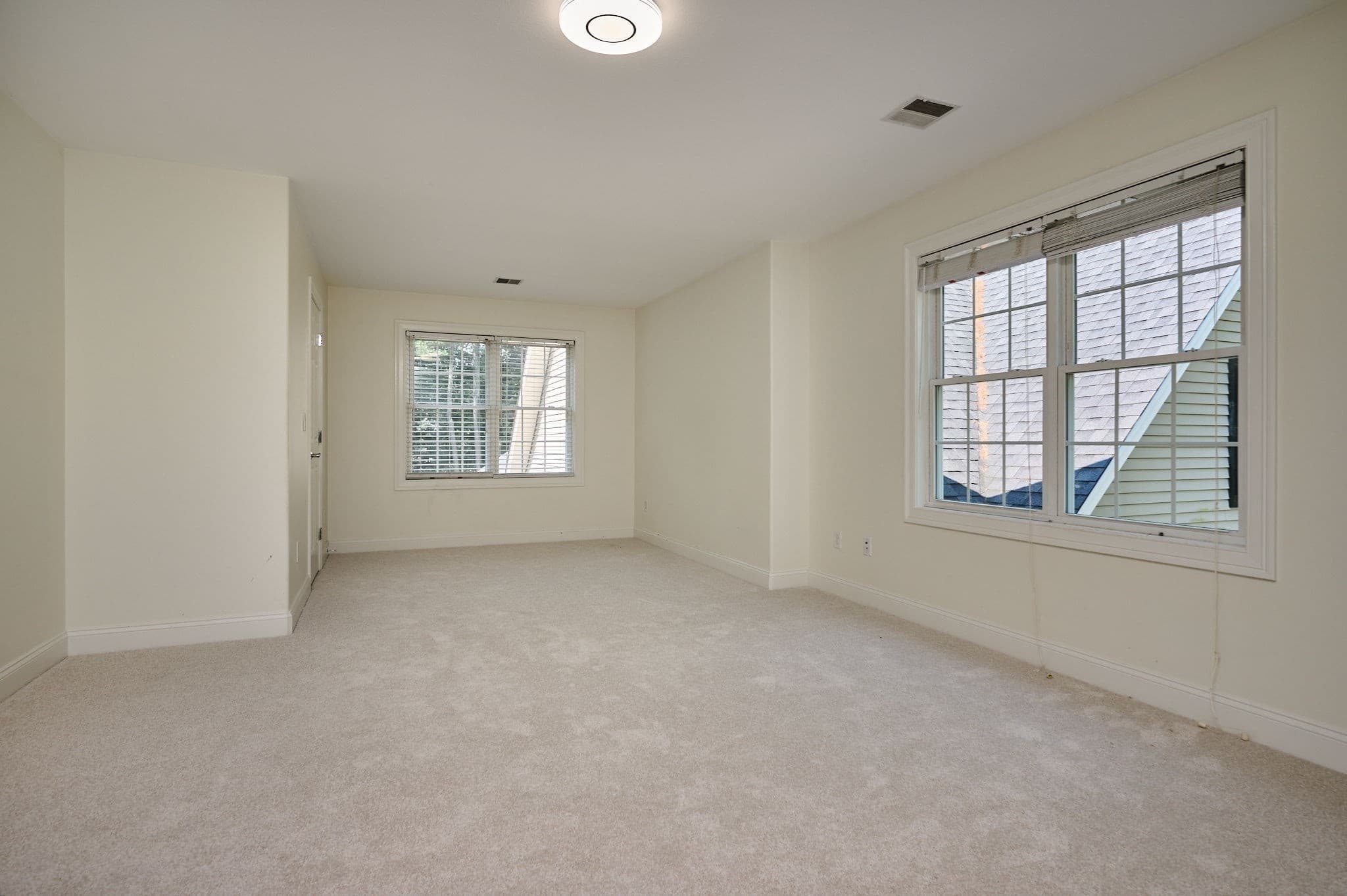 Single Family Residence at 2 Kevin Dr, Southampton MA 01073, photo 29 of 42