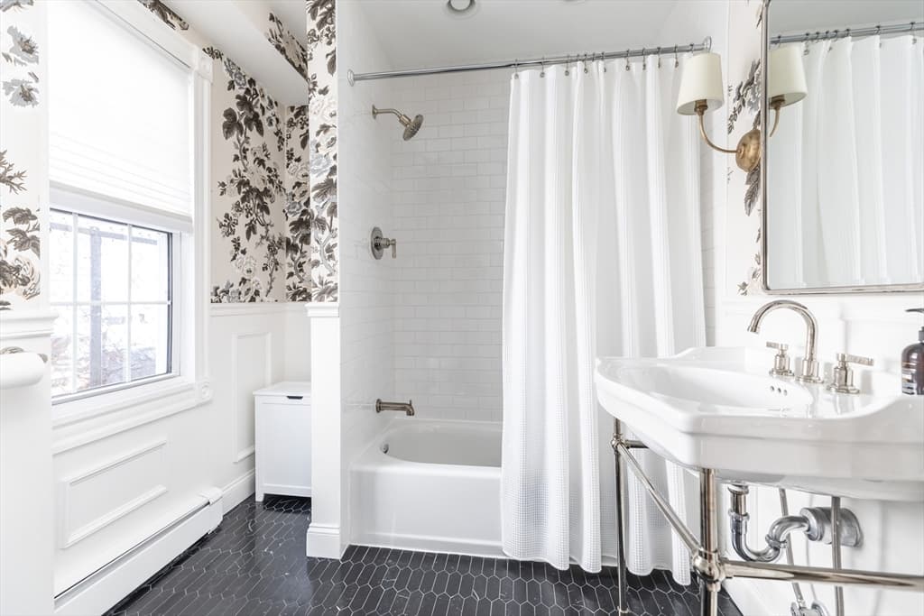 27 Saint James St, Boston MA 02119 photo 14